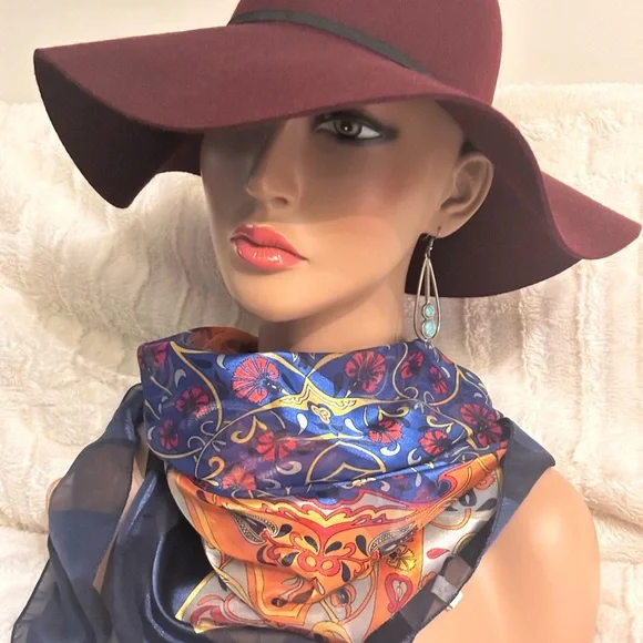 Old Navy Ladies Wide Brim Floppy Hat - Picture 6 of 6